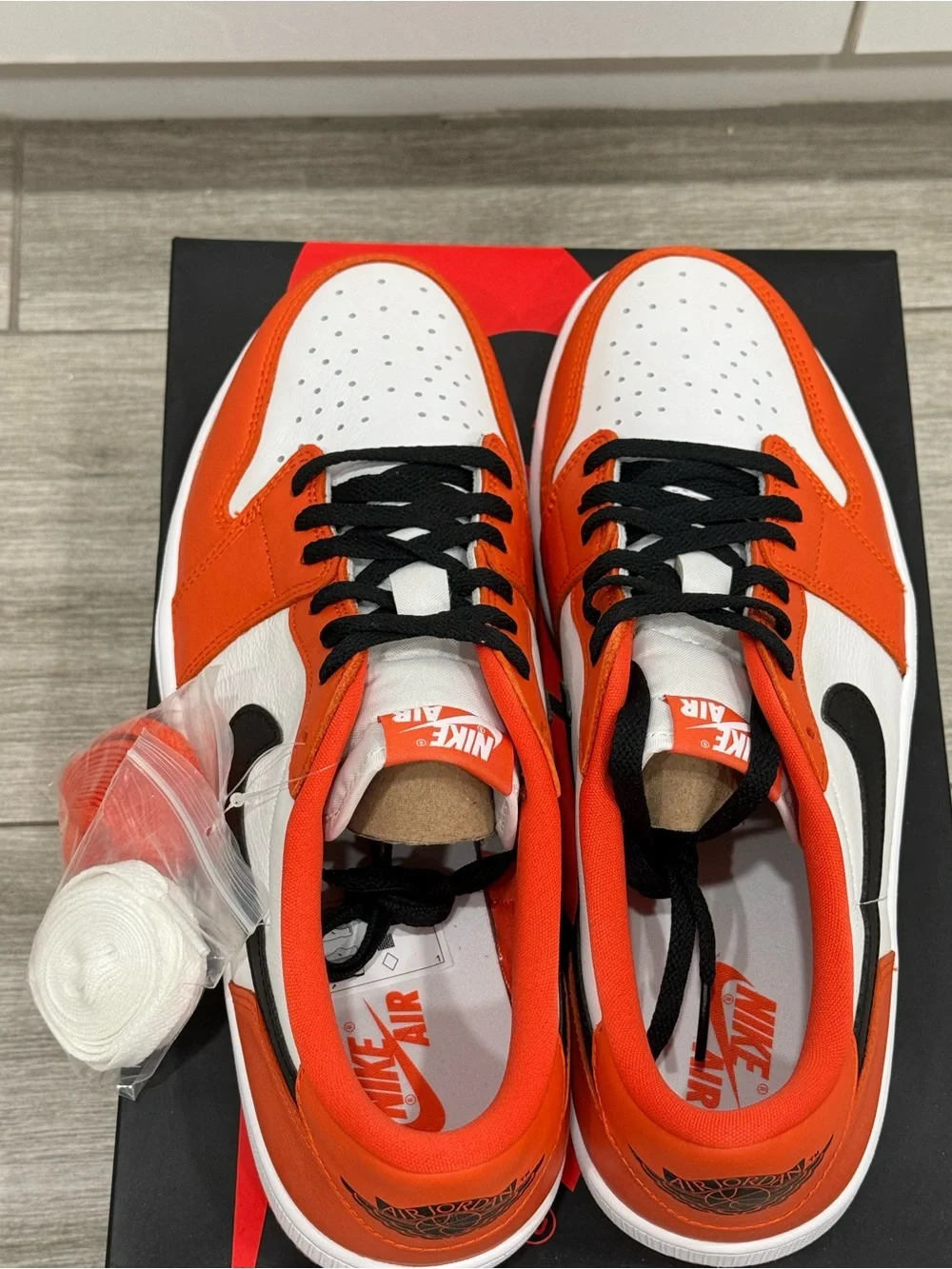 Men's Air Jordan 1 Retro Low OG Starfish CZ0790-801 Orange Black White Sz 12 New